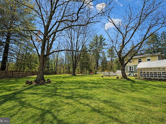 3rd image of 890 Lawrenceville Rd