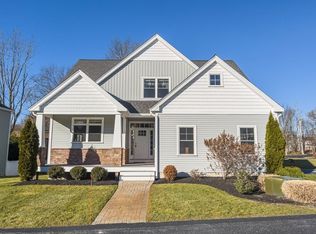 6 Charles View Ln UNIT 6, Medway, MA 02053
