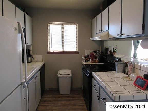 5th image of 709 Willow St #885