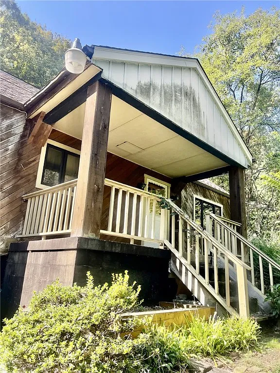 2045 Walton Rd photo 1