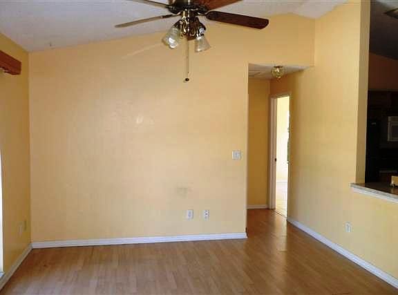 4th image of 2862 Landry Ave SE