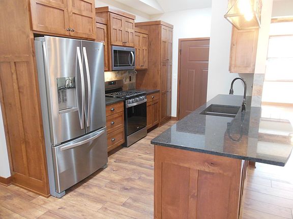 3rd image of Forestview Dr