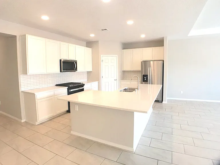 1701 Camino Rustica SW — Photo 10