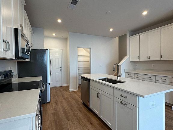 3rd image of 2617 River Birch Rd