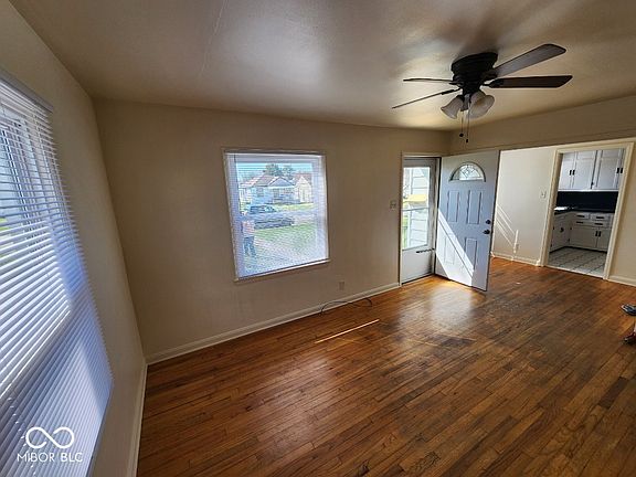 3rd image of 4650 Young Ave