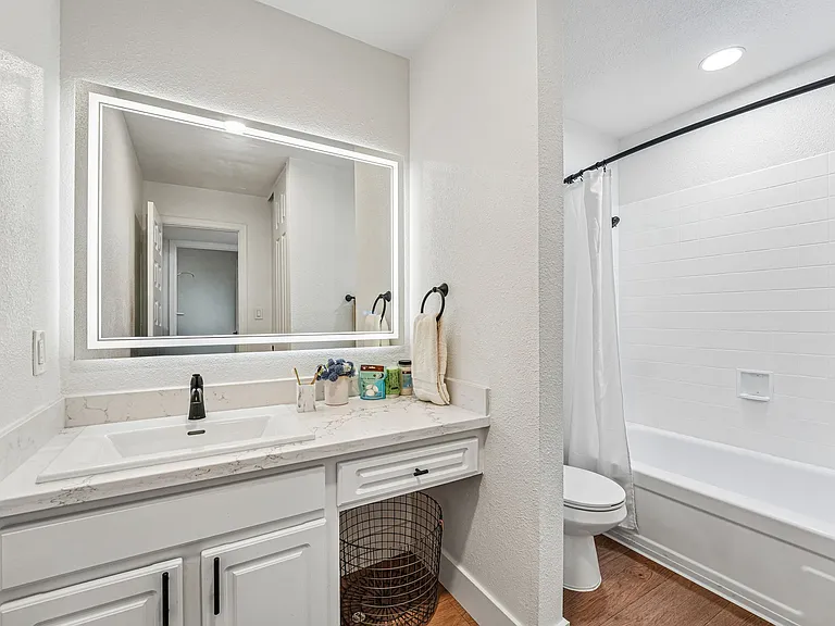 Summerwood Apartments — Photo 29