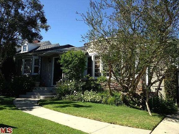 2nd image of 9019 Sawyer St