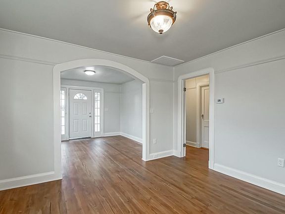 5th image of 549 Avenue G