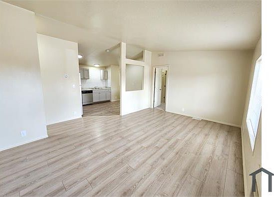 2nd image of 1130 Willow St #1130