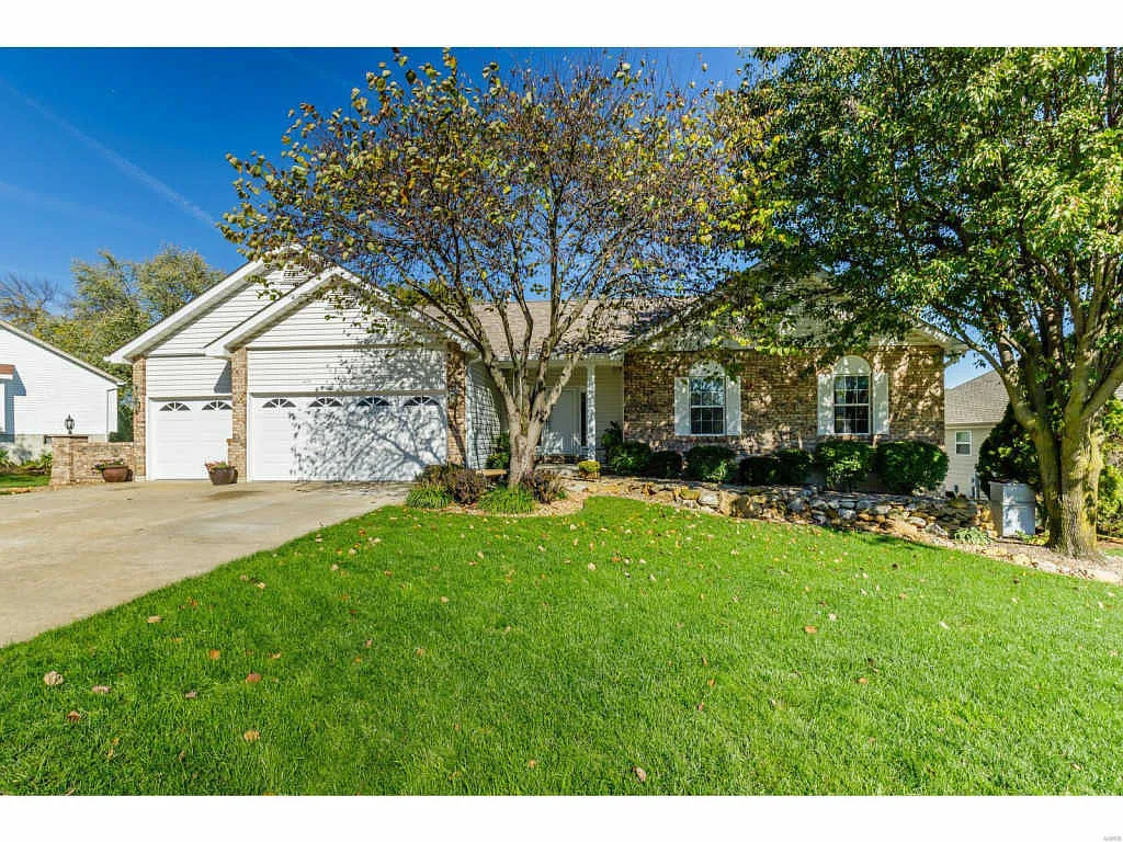 740 Jacobs Crossing Dr photo 1