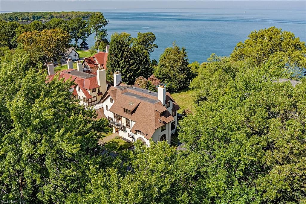 10305 Lake Shore Blvd, Bratenahl, OH 44108 Zillow