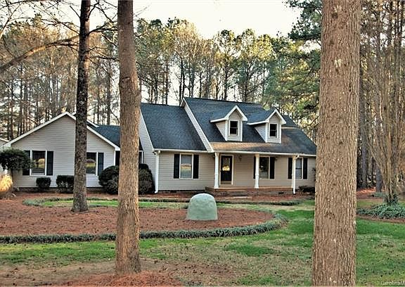 3rd image of 845 Timber Creek Dr