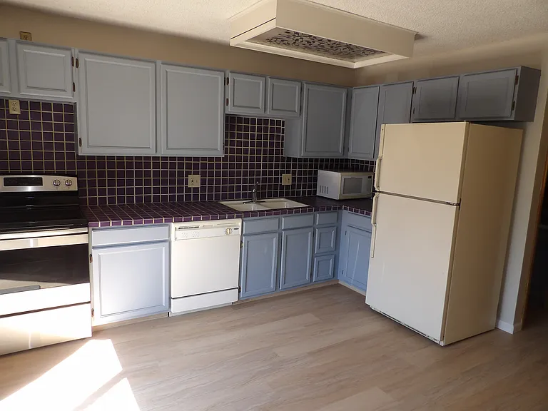 6419 Village Ln — Photo 7