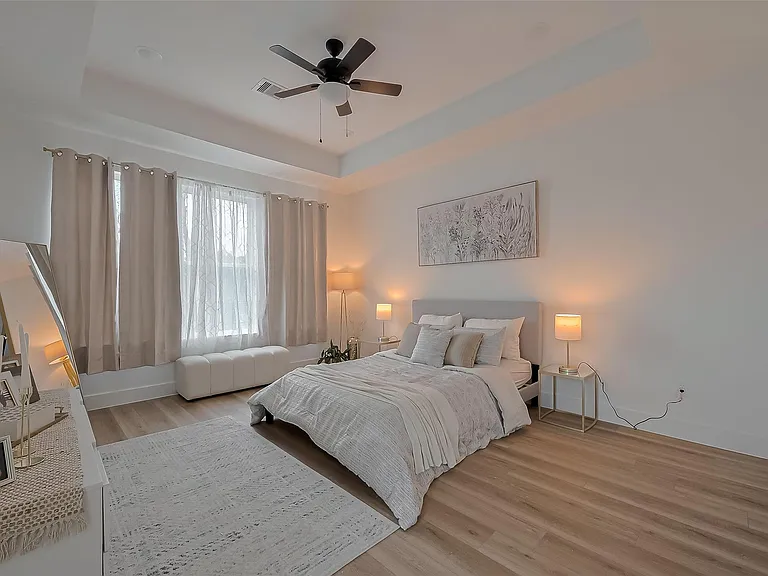 776 Mansfield St — Photo 32