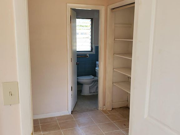 2nd image of 823 Joel Blvd