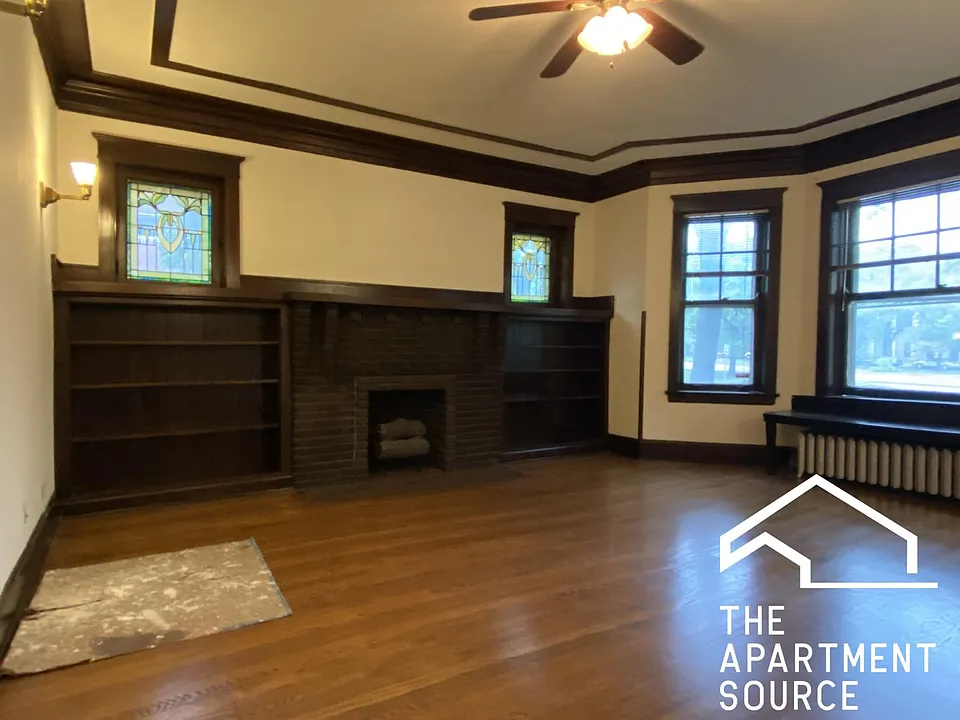 2825 W Logan Blvd #1