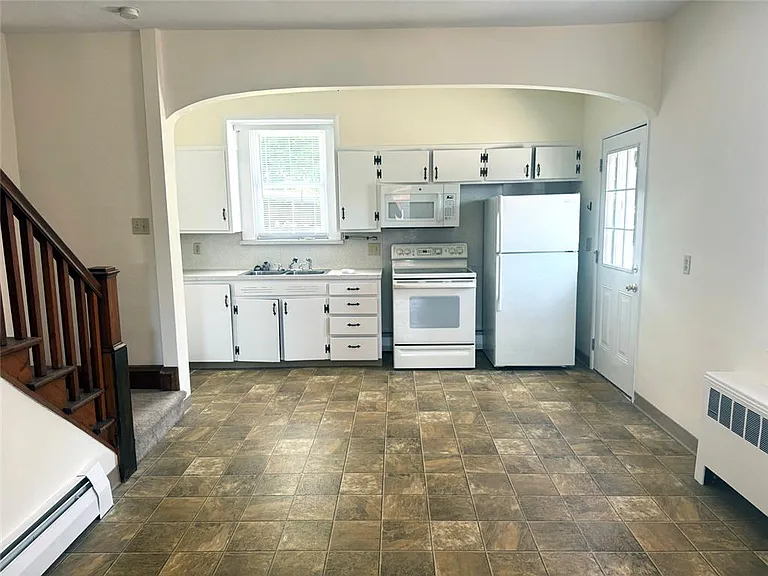 225 E Pennsylvania Ave — Photo 13