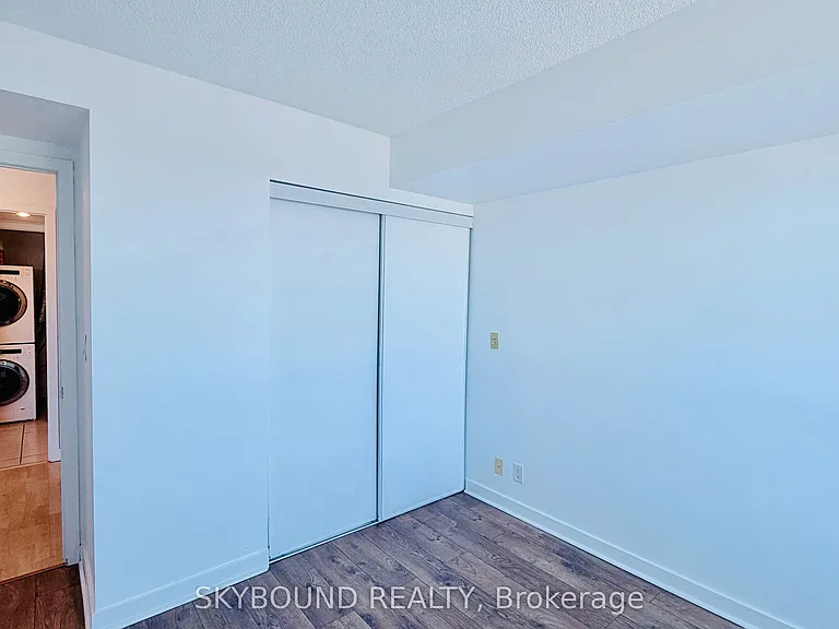 38 Lee Centre Dr #1702 — Photo 3