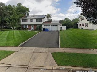 259 Berger St, Somerset, NJ 08873