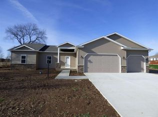 57235 Garnet Ln, Goshen, IN 46528