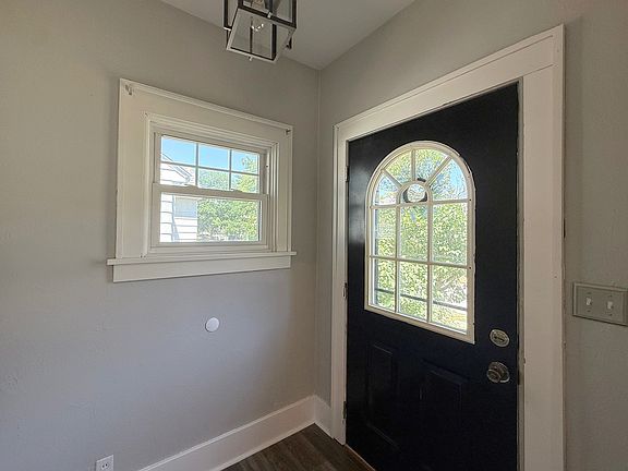 4th image of 1113 E Central Park Ave
