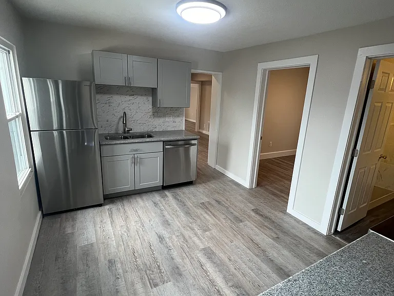 1867 W 57th St #2 — Photo 7