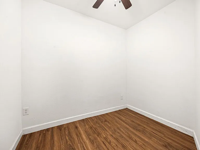 315 English St — Photo 14