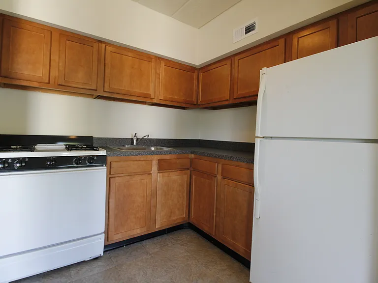 309 Apartments — Photo 35