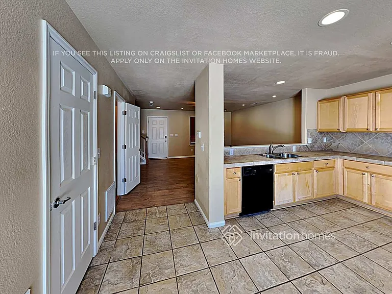 838 Willow Dr — Photo 9