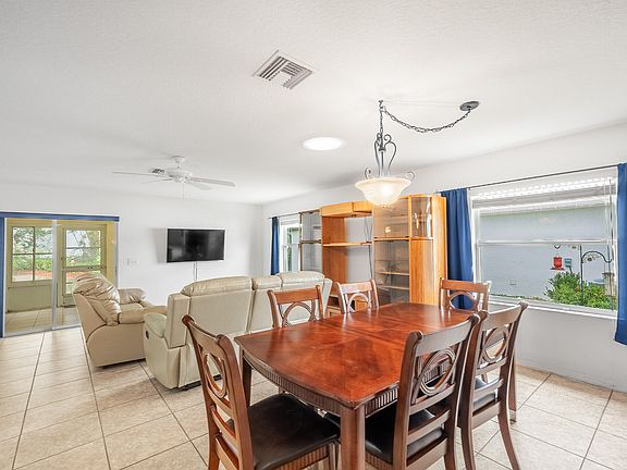 5th image of 8 Santa Maria Court