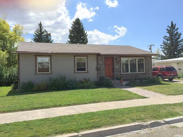 1st image of 419 Crescent Dr
