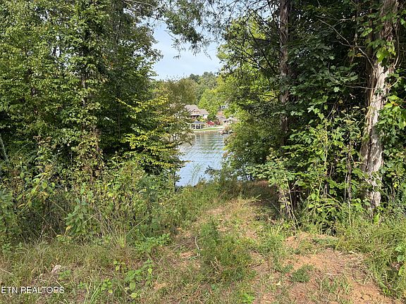 2nd image of 1758 N Wilkerson Rd
