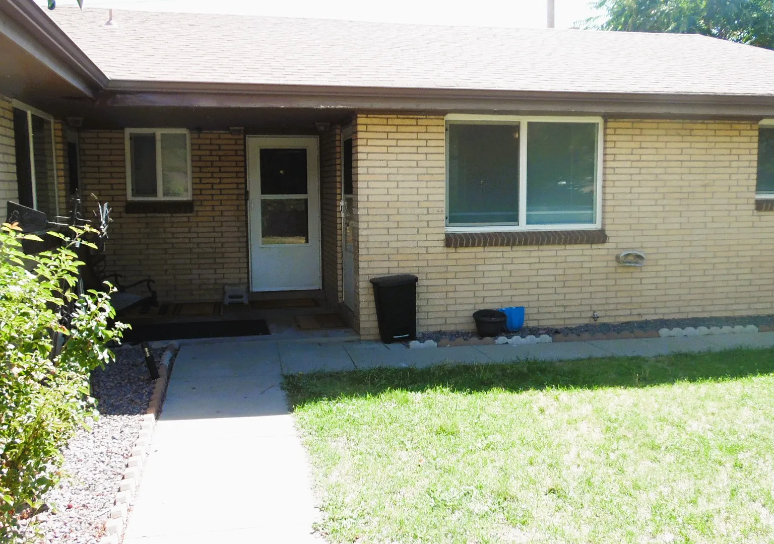 2 bed, 800 sqft, $1,500 — Photo 1