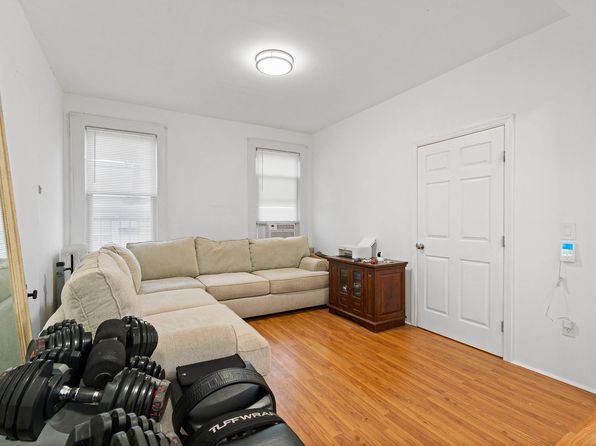 206 Highland Ave Floor 2