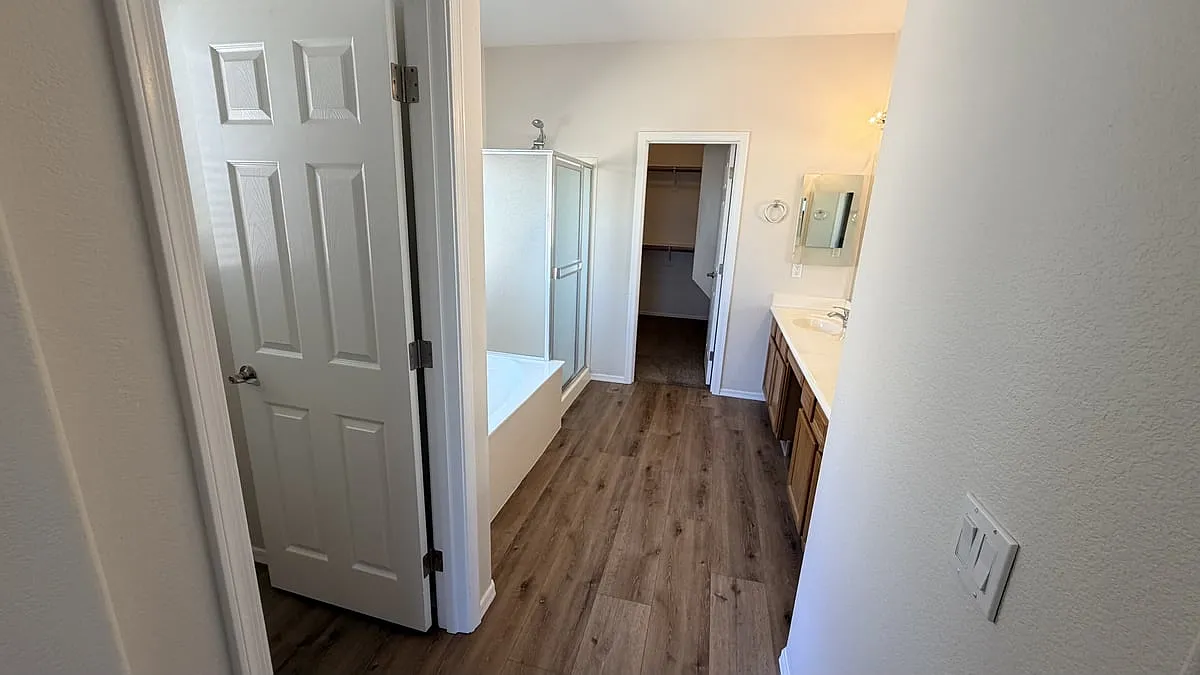 22156 N Sunset Dr — Photo 4