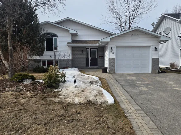 156 Charles St, Arnprior, ON K7S 1A7