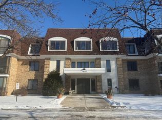 1450 Bidwell St APT 212, West Saint Paul, MN 55118