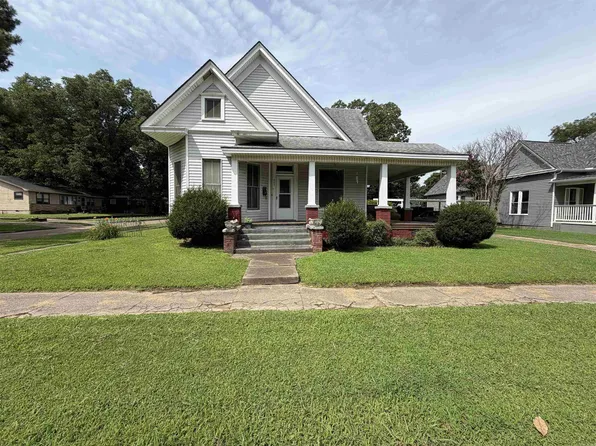 422 S 7th St, Van Buren, AR 72956