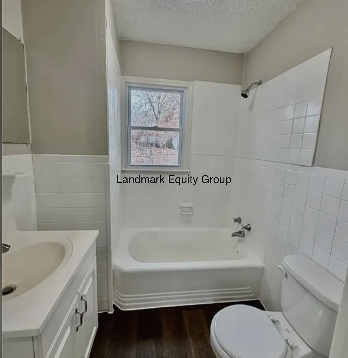 3 bed, 1100 sqft, $1,200 — Photo 2