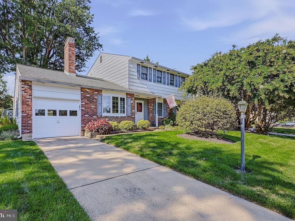 1st image of 12 Kitty Ln