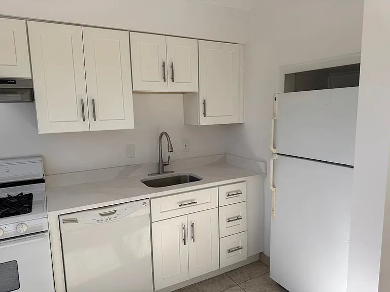 2355 Eldridge — Photo 94
