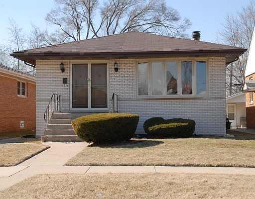 1st image of 362 E Paxton Ave