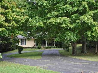 433 L C Carr Rd, Bowling Green, KY 42101