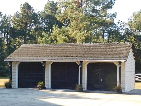 3rd image of 526 Tillman Rd