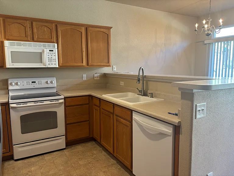 5823 New Crossings Point — Photo 5
