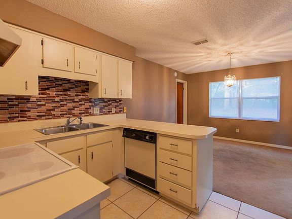 3rd image of 1611 NE 47th Ct