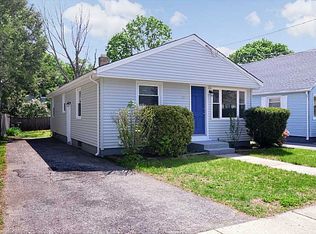 26 Westcott Ave, Providence, RI 02909