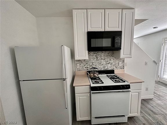 5th image of 5330 E Charleston Blvd Unit 143