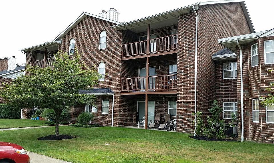 Top floor condo is in a quiet, well-maintained building with secure access.