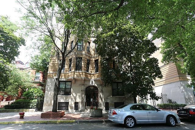 1st image of 438 W Belden Ave #D51